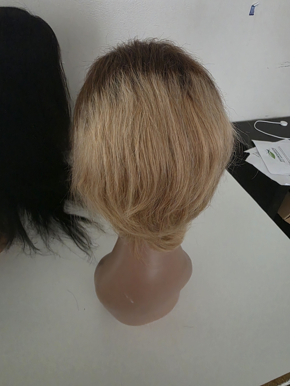 Blonde Short Layered Women's Wig - Unbranded